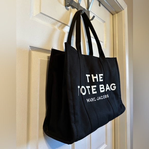 Marc Jacobs The Canvas Large Tote Bag in black - Picture 4 of 10